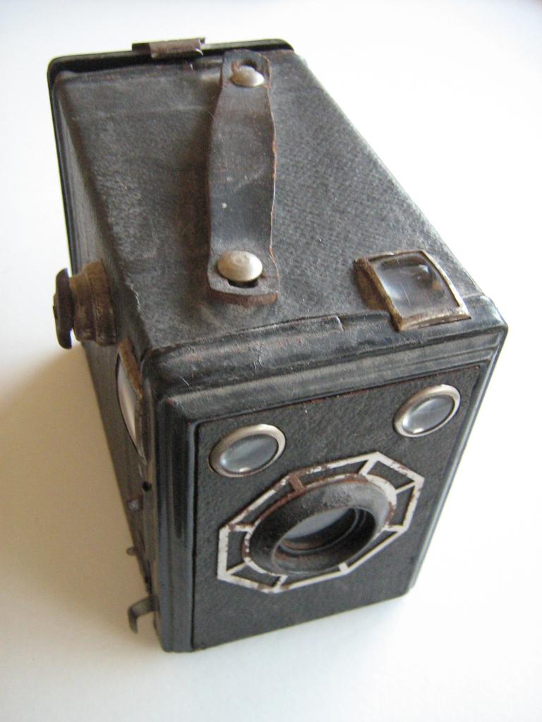 box gap  6X9 CIRCA FRANCE  1946