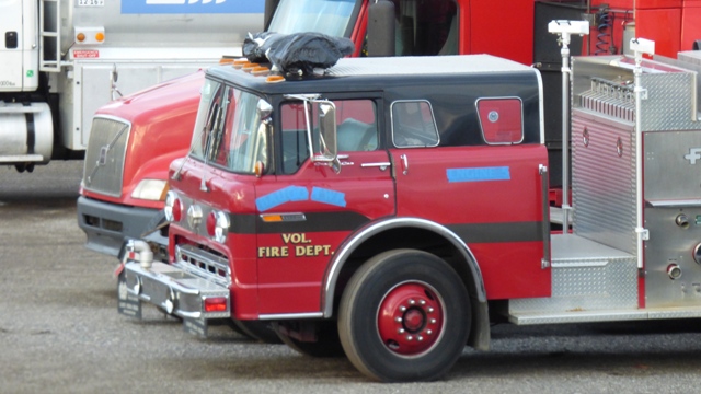 Fire truck déclassé , vintage cars & co