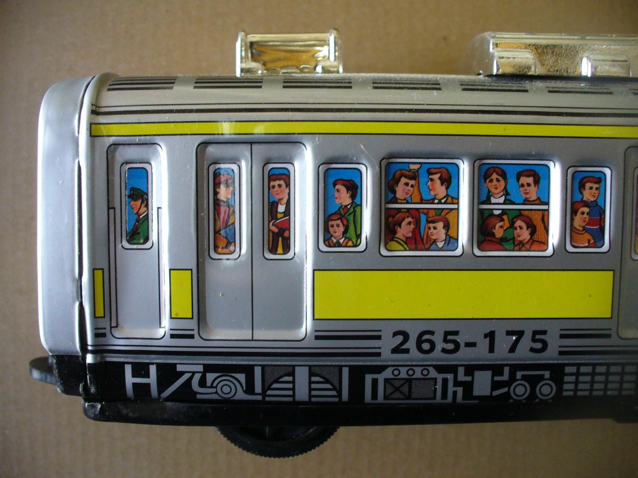 metro asiatique /jouet de bazar
