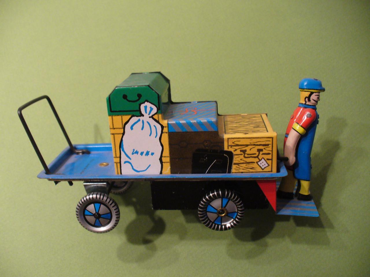 chariot à bagages /jouet de bazar