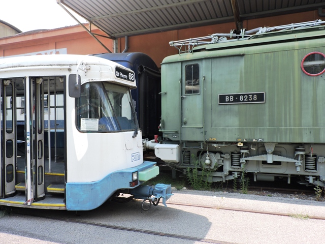 BB 8238 & tram moderne