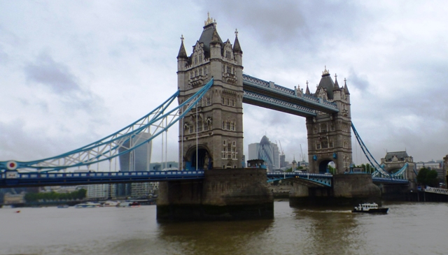 Tower bridge on the Thames